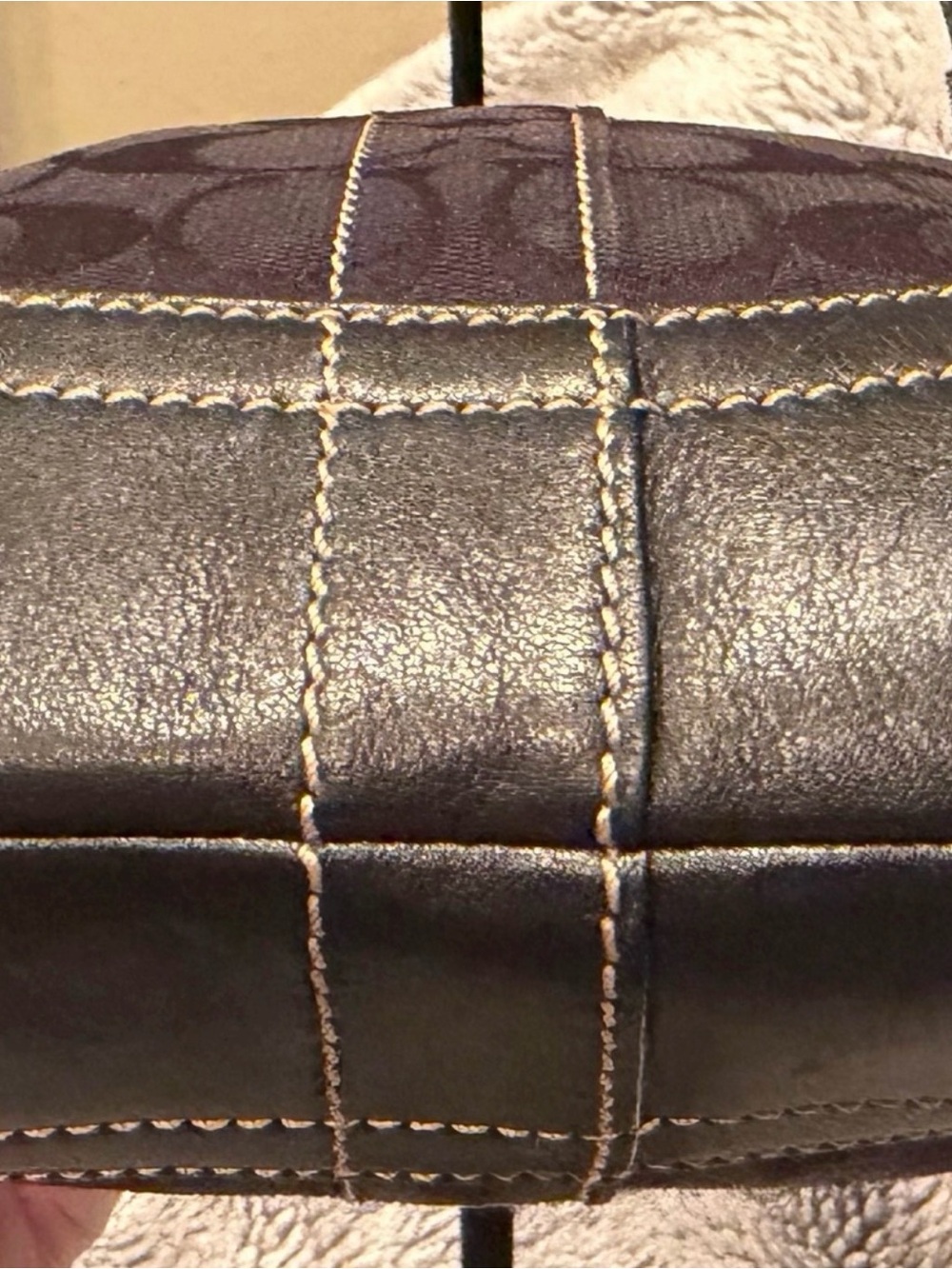 Coach SoHo 2005 Vintage Shoulder Bag - Picture 9 of 12